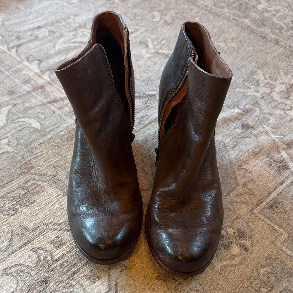 Kork-Ease Women's Brown Leather Side-Zip Ankle Boots